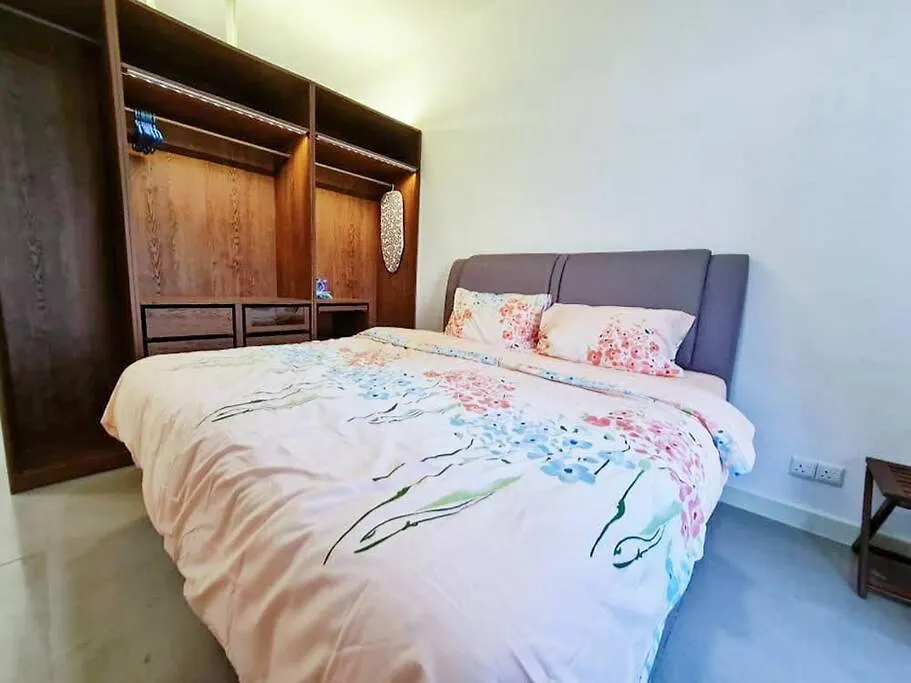 Sunsetfullyseaview#Netflix#Sofabed#Freecarprk#4Pax#Privatebathtub#Imperioresidence Malacca 0*,  Malaysia