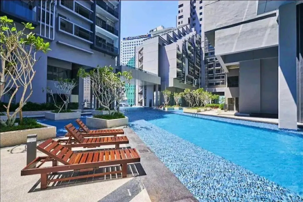Sunsetfullyseaview#Netflix#Sofabed#Freecarprk#4Pax#Privatebathtub#Imperioresidence Malacca Malaysia