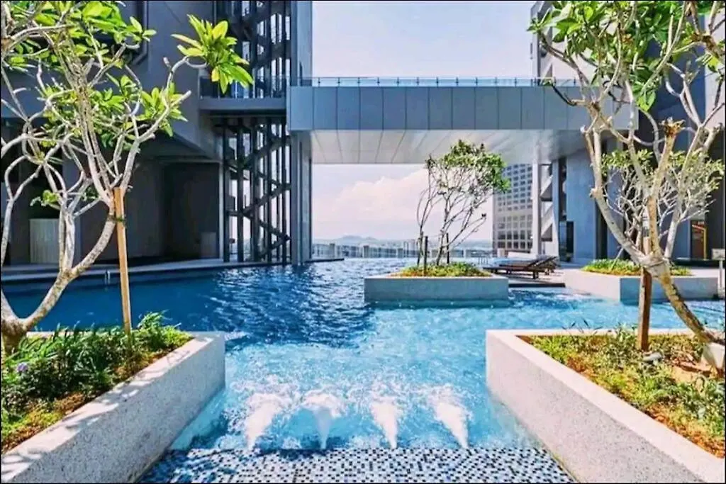 Sunsetfullyseaview#Netflix#Sofabed#Freecarprk#4Pax#Privatebathtub#Imperioresidence Malacca Apartment