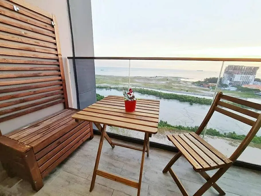 Sunsetfullyseaview#Netflix#Sofabed#Freecarprk#4Pax#Privatebathtub#Imperioresidence Malacca