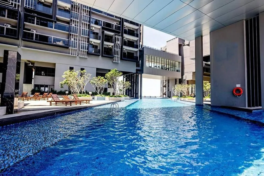 Sunsetfullyseaview#Netflix#Sofabed#Freecarprk#4Pax#Privatebathtub#Imperioresidence Malacca 0*,