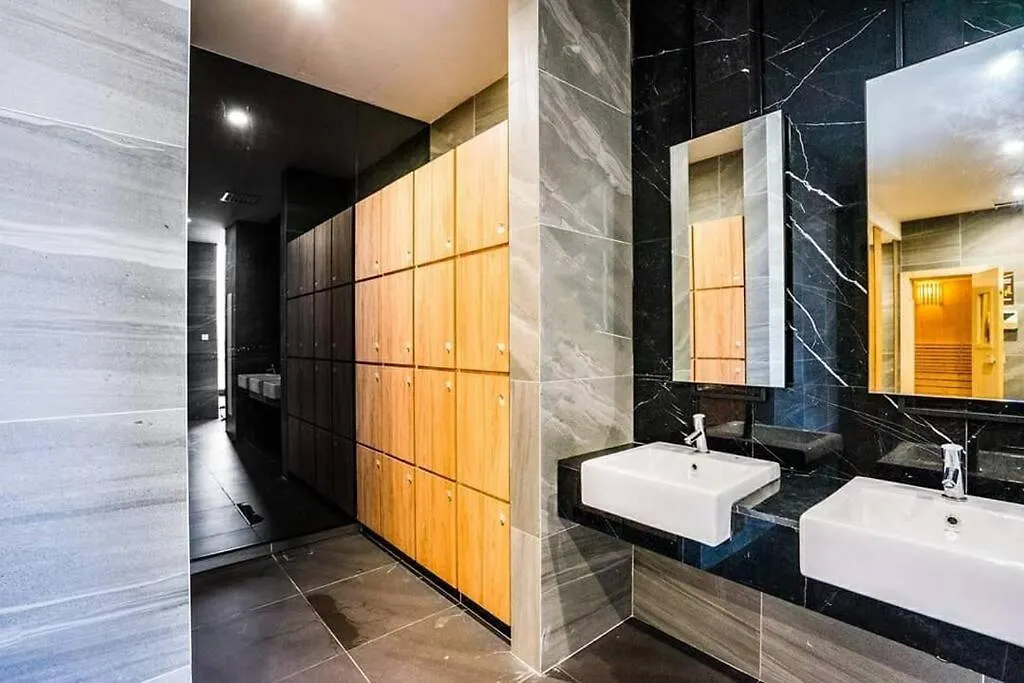 Sunsetfullyseaview#Netflix#Sofabed#Freecarprk#4Pax#Privatebathtub#Imperioresidence Malacca